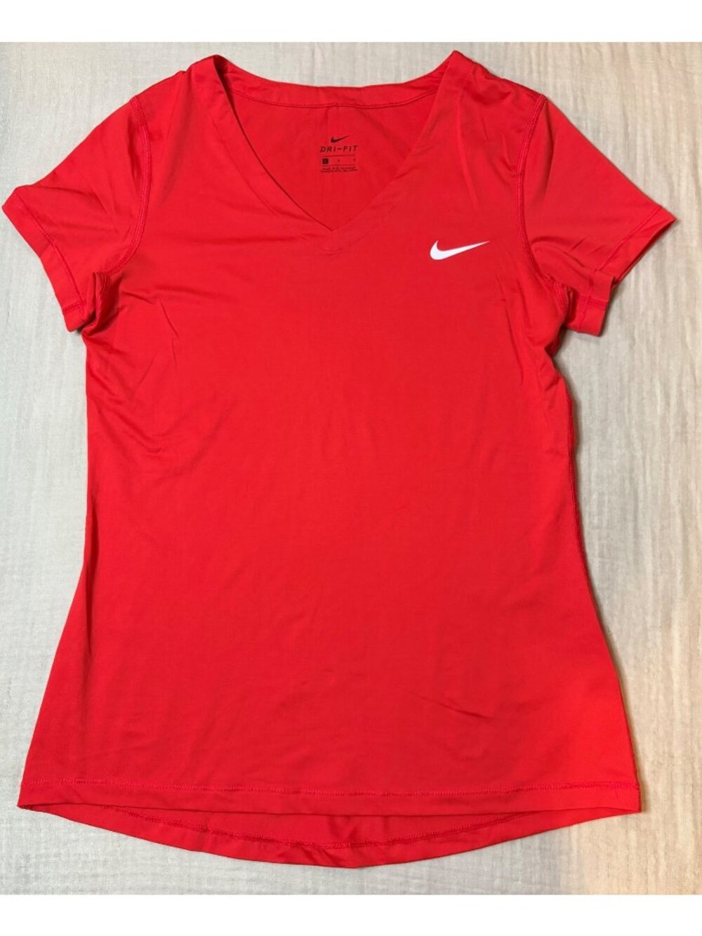 Nike Dri-Fit Red V-Neck W Athletic T-Shirt Sz Large Lightweight Breathable